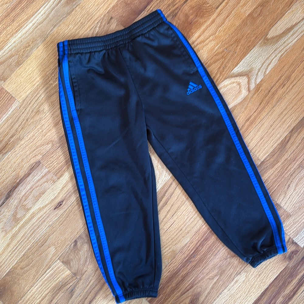 Adidas Black Size 4 Sweatpants with blue side stripes